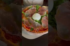 Pizza Buratta #yummy #italian #food #trending #youtube #viral #dinner #short #shortvideo #youtuber