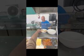 The best university meal deal in italy for €0.67🍽 #lunch #italianfood #fyp #viral #college