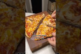 If you’re craving PIZZA & struggling to hit your protein goals, give this a GO! 🍕