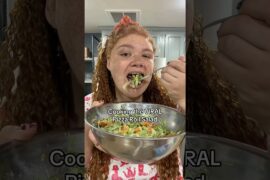 trying the VIRAL pizza rolls salad😭