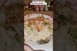 Classic Chicken Fettuccine Alfredo 🍝