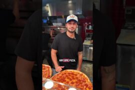 #nycpizza #pizza #littleitalypizzanyc #funny #littleitalypizza #food #nyceats #comedy #nycfood #p