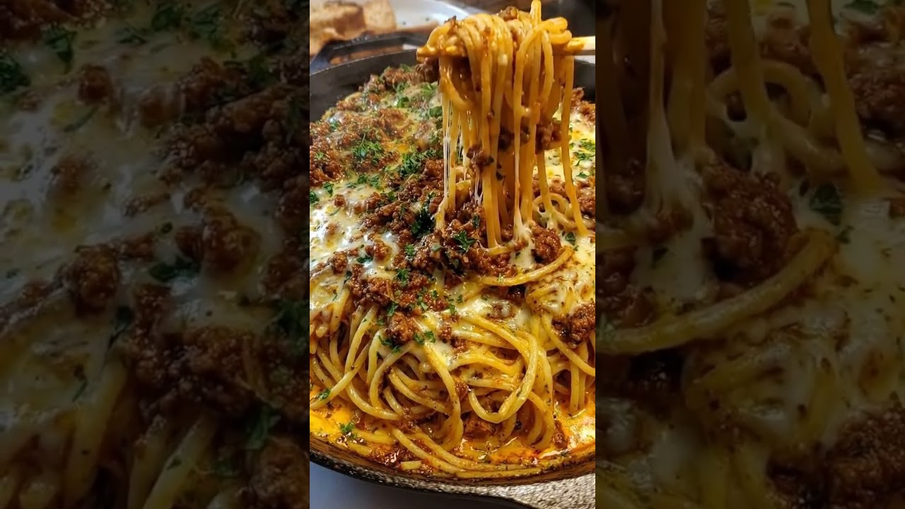 The Ultimate Cheesy Skillet Meat Sauce Pasta! 🍝🧀 #shorts #cooking The Ultimate Cheesy Skillet Meat Sauce Pasta! 🍝🧀 #shorts #cooking