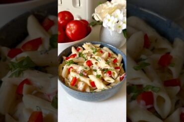 How to Make Creamy Alfredo Pasta | Quick Recipe #alfredopasta #creamypasta #whitesaucepasta  #shorts