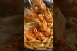 chicken pasta#shortsfeed #food #viral #foodforfoodies #cooking #foodie #homecuisine #indianfood