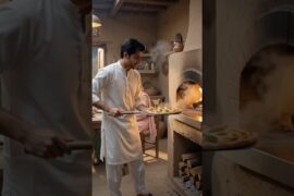Village Mein Pehli Baar Pizza Bana! 🍕😱😂 #trending #villagelife #pizza #comedyshorts #viralshorts