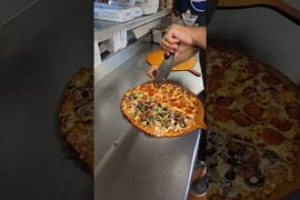 ROUND TABLE PIZZA #usa #pizza #pizzalover #food #italianfood #california #fastfood #pizzalover #lodi