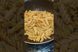 Easy & Delicious Pasta Recipe | Quick Pasta 🍝 #Shorts #tadkatwist #food