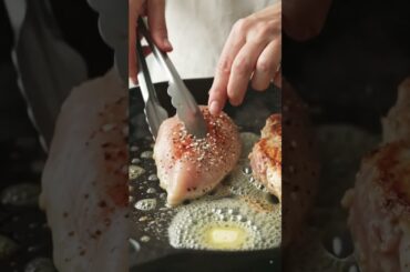 🍝 Creamy Garlic Butter Chicken Pasta in just a few simple steps! 😍 Would you try this? #Shorts