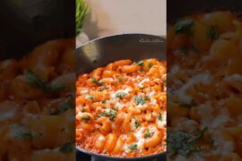 Spicy One Pot Mac N Cheese Recipe #shorts #pasta #trending #viral #shortsfeed #food #recipe