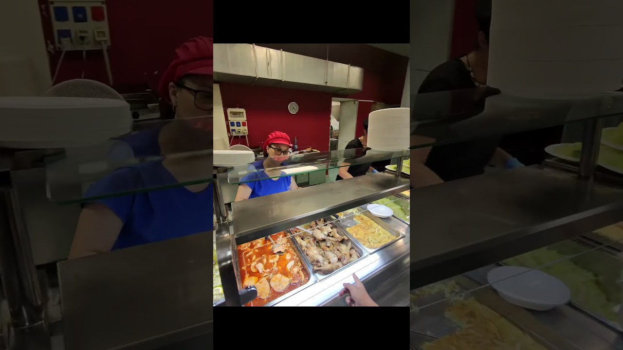 How much do you think this Italian university meal cost? #lunch #italianfood #fyp #viral #college How much do you think this Italian university meal cost? #lunch #italianfood #fyp #viral #college