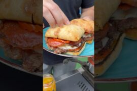 The Flat Top King’s Italian Smash Burger on the Char-Broil Versatile!! 🍔🇮🇹🧀🔥