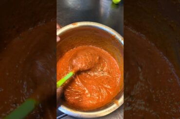 Making pizza sauce in Indian raw tomato. #foryou #pizza #sauce #chef #pizzasauce #tomato