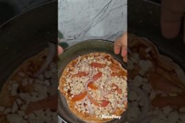🤤 रोटी से बना सबसे आसान Cheesy Pizza#trending #recipe #cooking