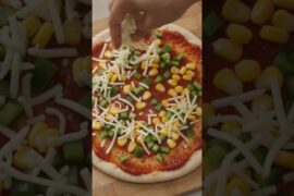 Pizza recipe Bargar Aur Momo Recipe 👌🥰🥰 #youtubeshorts #ytshorts #food #recipe #trending#shortvideo