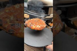 Big Mac Pizza #pizza #bigmac #mashup #recipe