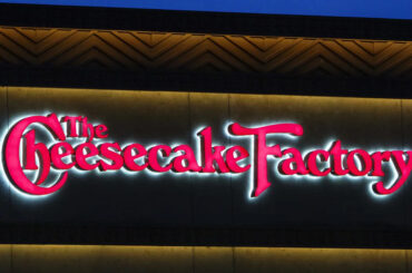 You'll Skip Your Favorite Italian Restaurant For This Popular Cheesecake Factory Ordering Trick