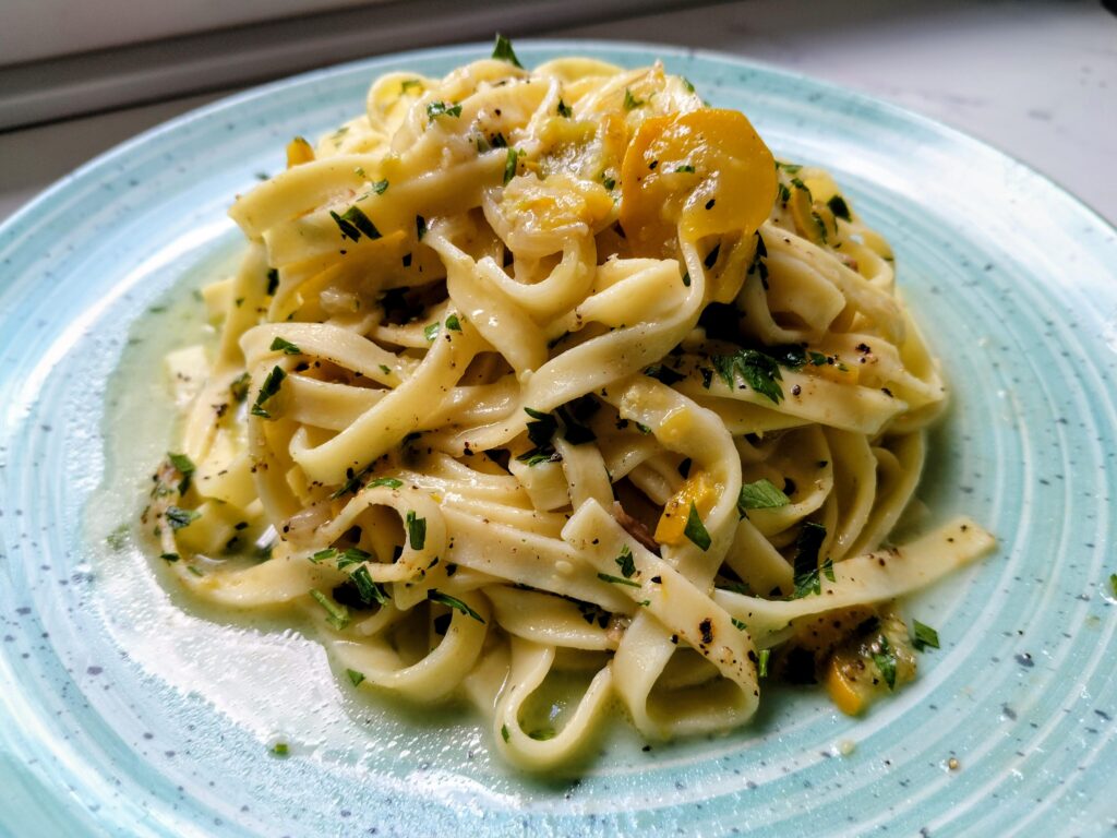 Lemon butter tagliatelle with yellow zucchini and shallots Lemon butter tagliatelle with yellow zucchini and shallots