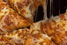 The only correct reaction is "yum."😍
