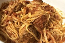 Linguini with meatballs