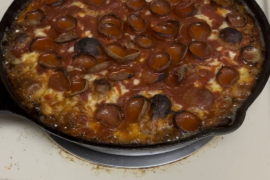 Pan pizza sizzle