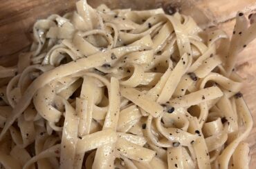 I cannot for the life of me make a presentable cacio e Pepe. How did you get it down?