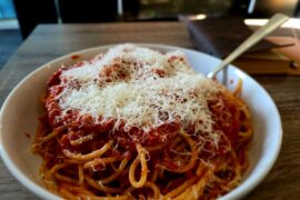 Pasta pomodoro with salami picante