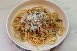 Fresh tomato, basil, parmesan and garlic bucatini [ft. Chicken]