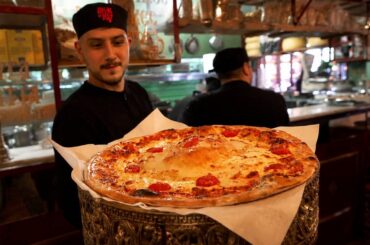 🍕 Italian Pizza in Athens 🇬🇷 | Inside the City’s Most Unique Restaurant!