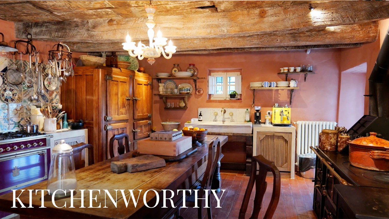 Antique-Filled Kitchen in Tuscany Italy | Farmhouse Kitchen & Dining Tour Antique-Filled Kitchen in Tuscany Italy | Farmhouse Kitchen & Dining Tour