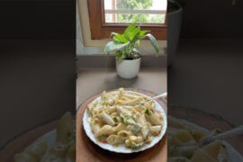5-Minute White Sauce Pasta Recipe!     Quick & Easy pasta recipe! #shorts #pasta