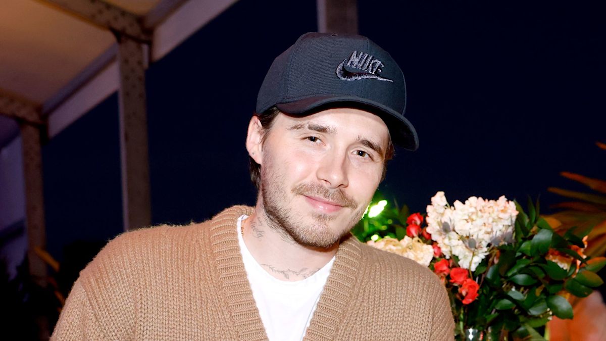 Brooklyn Beckham gets roasted for controversial sea water tomato pasta recipe Brooklyn Beckham gets roasted for controversial sea water tomato pasta recipe