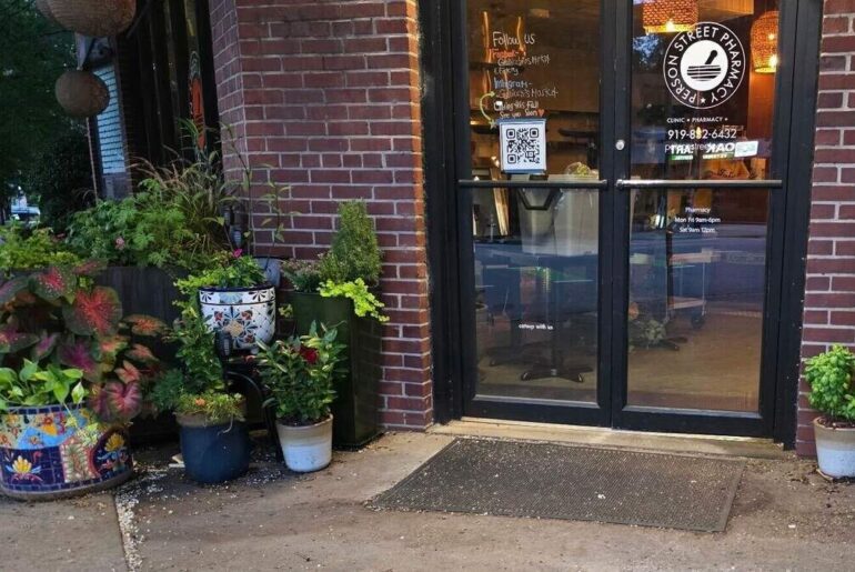 Chef with New Orleans background opening new Raleigh market