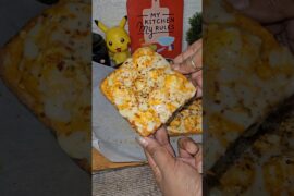 Bread Pizza recipe | Paneer pizza #shorts #viral #jhakkassswad #trending #pizza #breadpizza