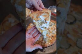 You have to try this! #cookwithme #cooking #picklelovers #pickles #pizza #homemade #Pickle #grillos