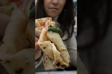 We tried 4 pizzerias in Naples and could NOT agree on the winner 🍕