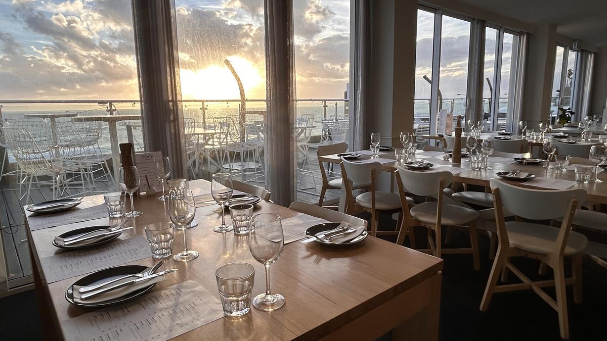 Food review — Tom’s Italian: North Beach coastal sunset stunner just bellissimo Food review — Tom’s Italian: North Beach coastal sunset stunner just bellissimo
