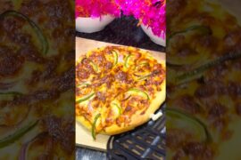 Butter Chicken + Pizza = Heaven! 😍🍕 | Easy & Cheesy Fusion Recipe #shorts #trending #viral #pizza