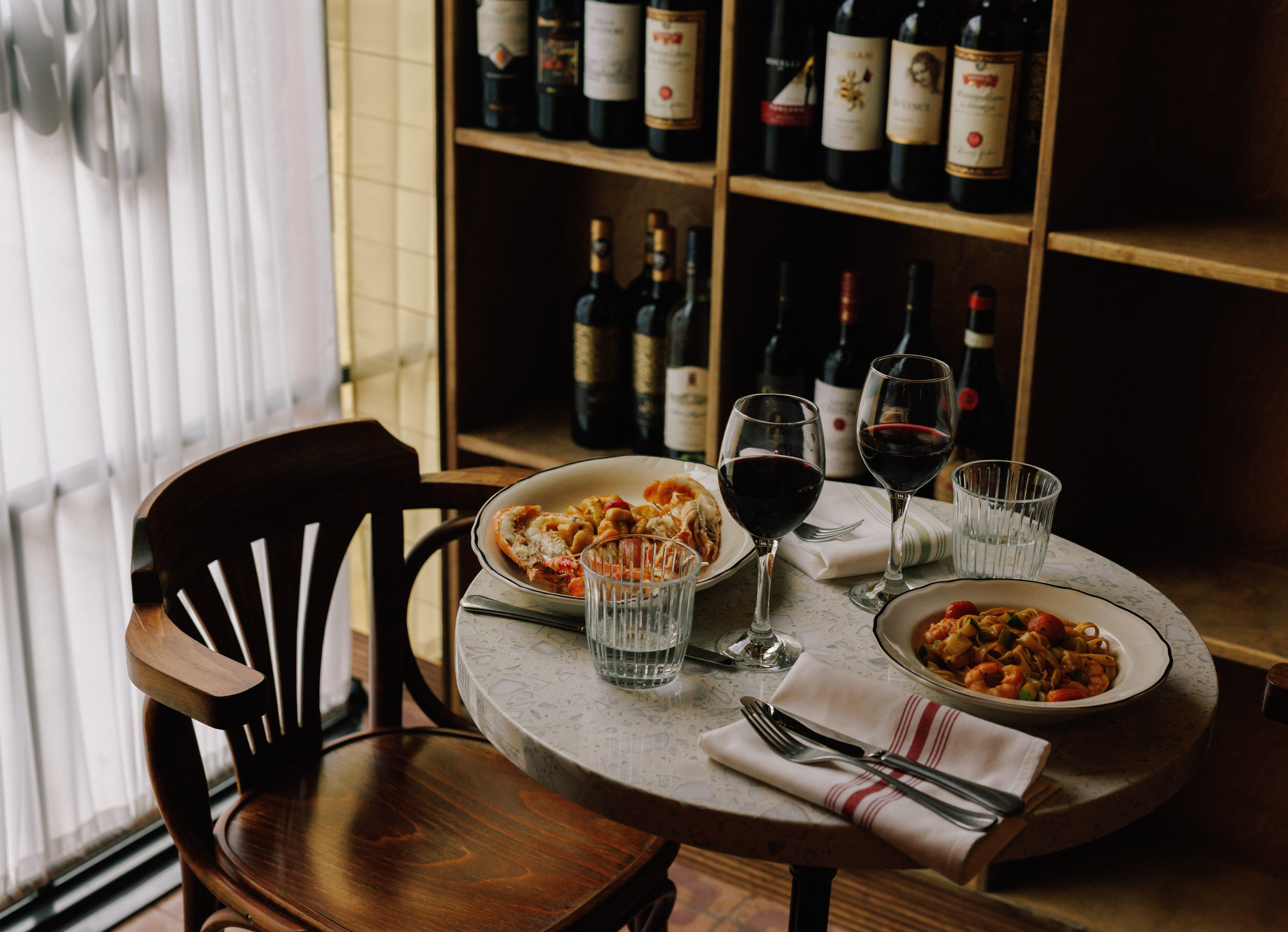 a charming Italian restaurant table spread