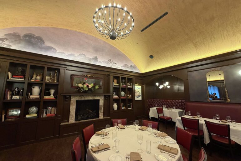 Carbone's makes grand return to Hartford after six years away