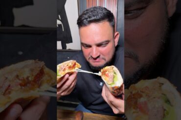 Italian Style Woodfire Pizza In Okhla #viral #food #streetfood #pizza #youtubeshorts #reels #shorts