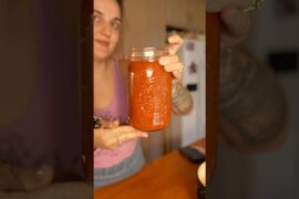 It’s not fall yet! Tomatoes are still in seaso #tomatoes #tomatosauce