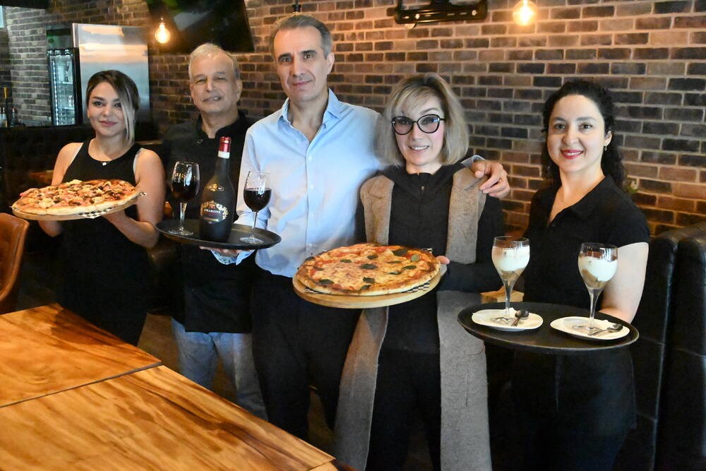 North Van restaurant thanks first responders with free food