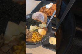 Japanese Food in Italy?! 🇯🇵🇮🇹 We Found It at Fiumicino Airport! ✈️