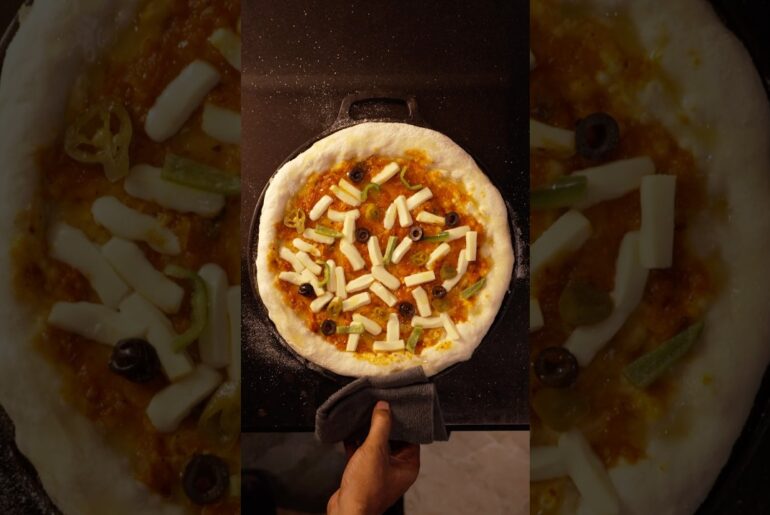 Neapolitan style pizza a home