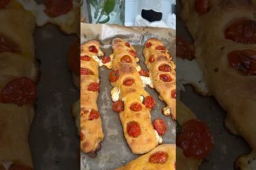 Cheesy Tomato Breadsticks | Soft & Fluffy Italian Breadsticks Recipe
