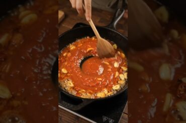 Spaghetti all'Assassina 🔥🍝 The Crispy Italian Pasta Everyone Needs to Try!