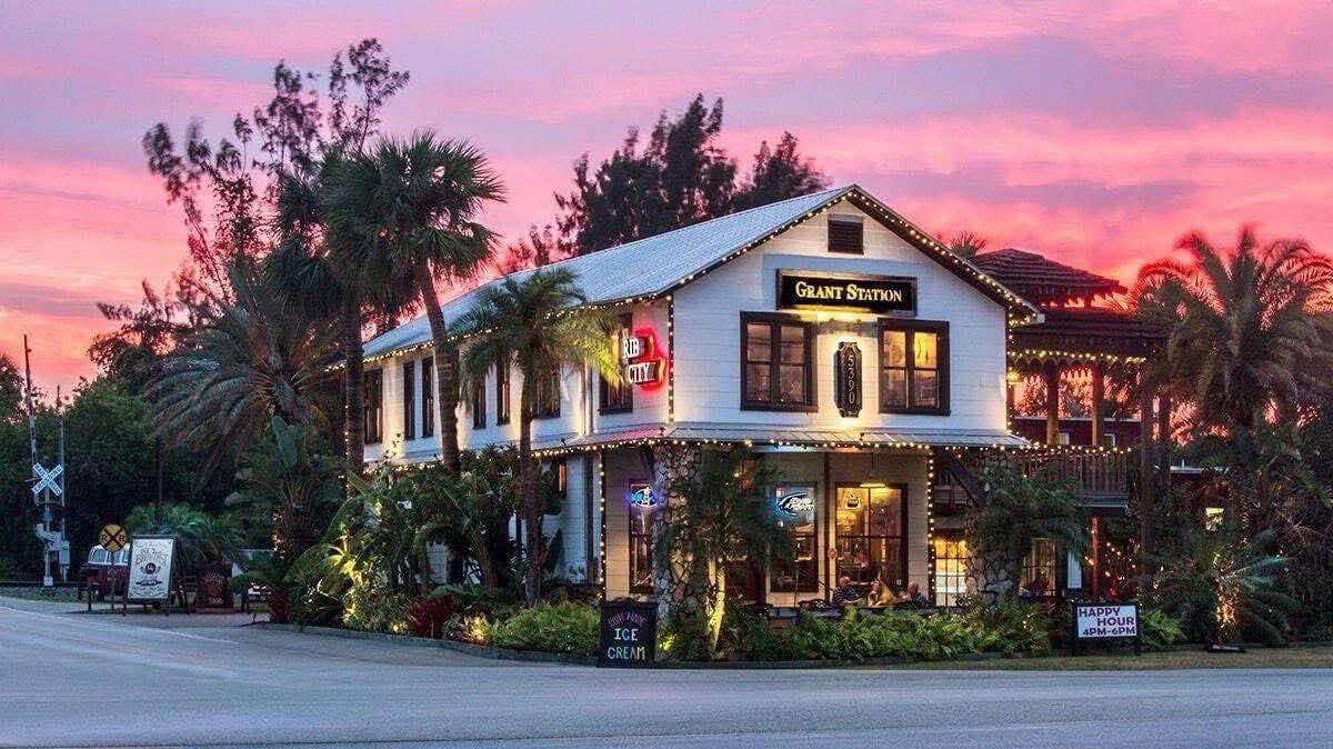 Sebastian-Area Restaurants Offer Barbecue, Steak, and Italian Deals This Week Sebastian-Area Restaurants Offer Barbecue, Steak, and Italian Deals This Week