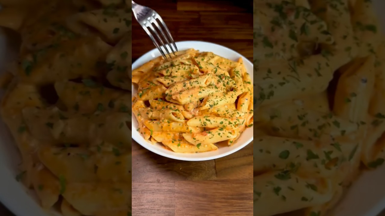 This Creamy Cheesy Macaroni Is SO GOOD 🤤🍝🧀 #food #macaroni This Creamy Cheesy Macaroni Is SO GOOD 🤤🍝🧀 #food #macaroni