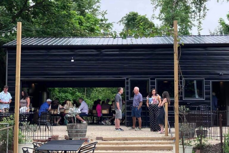 YOSTERIA opens enoteca to expand Italian wine culture